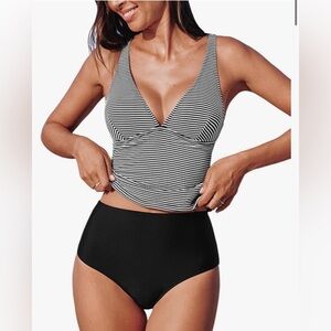 CUPSHE Women’s Striped Two-Piece Tankini Swimsuit Top & Bottom Size M